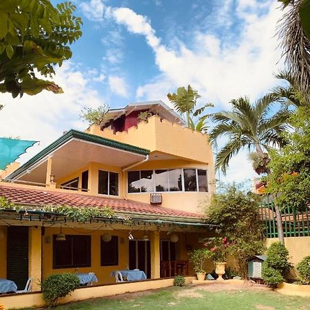 Abihon Hoferhaus Mactan Guesthouse มักตัน ภายนอก รูปภาพ